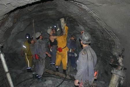 万荣工程爆破中的危险因素分析以及应对工程爆破危险的措施